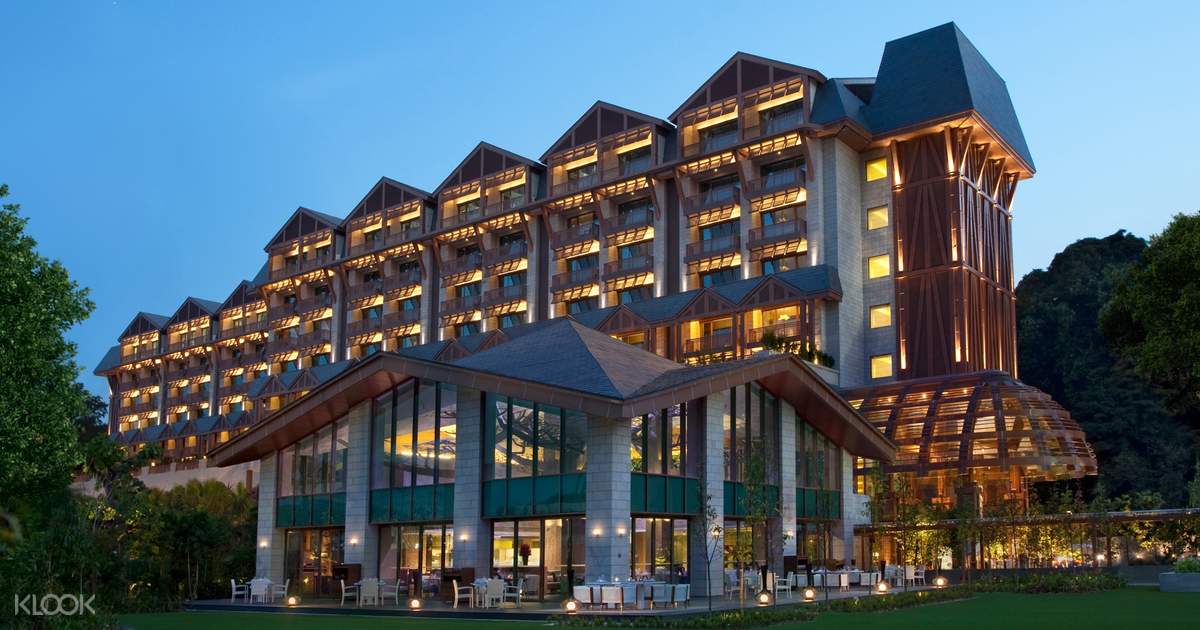 1Night Stay at Equarius Hotel with Breakfast and SGD20 Dining Credits